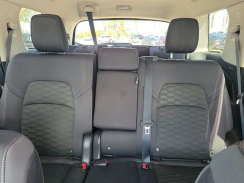 Used 2024 Nissan Pathfinder SV FWD image 18