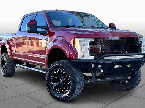 Used 2017 Ford F250 Lariat w/ Lariat Ultimate Package image 2