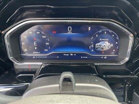 Used 2024 Chevrolet Silverado 1500 High Country w/ Technology Package image 15