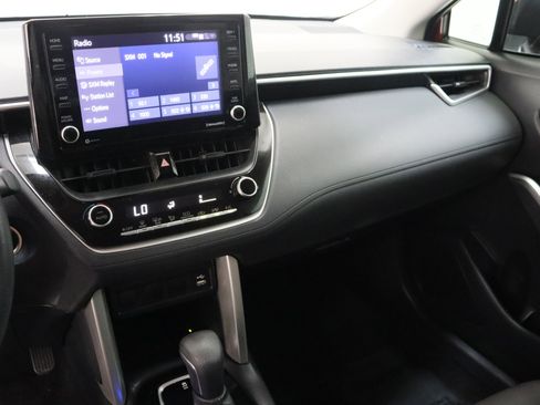 Certified 2022 Toyota Corolla Cross LE FWD image 15