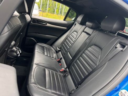 Used 2022 Alfa Romeo Stelvio Veloce AWD/4WD image 19