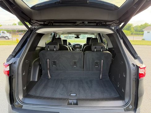 Used 2019 Chevrolet Traverse LT w/ LT Premium Package AWD/4WD image 13