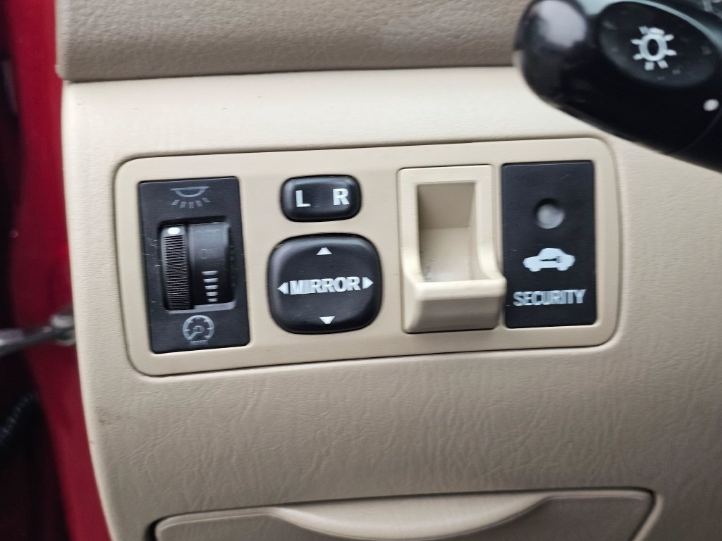 Used 2005 Toyota Corolla CE FWD image 26
