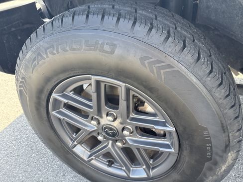 Used 2024 Jeep Wrangler Sport S image 11