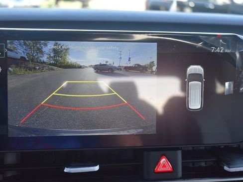 New 2026 Kia Carnival EX image 33