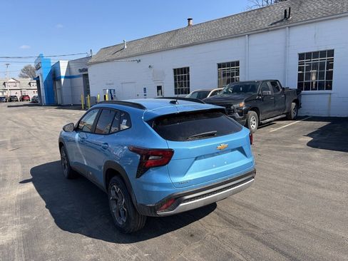 New 2026 Chevrolet Trax LT w/ Driver Confidence Package image 6