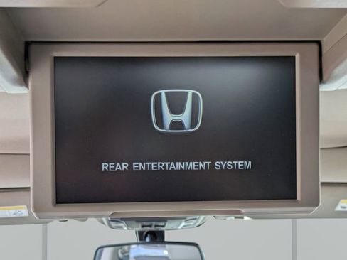 Used 2017 Honda Pilot Elite image 17