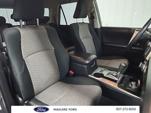 Used 2019 Toyota 4Runner SR5 AWD/4WD image 17