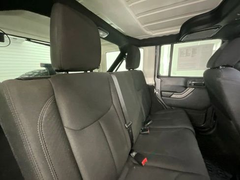 Used 2017 Jeep Wrangler Unlimited Sport AWD/4WD image 13