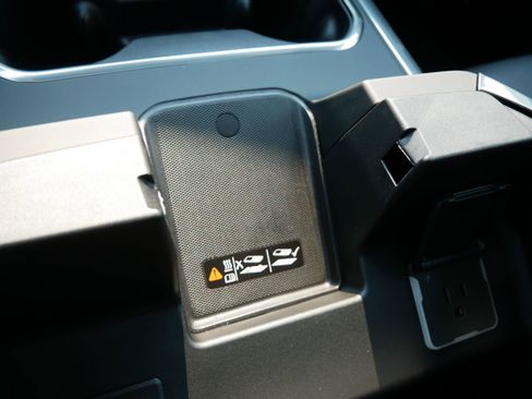 New 2025 GMC Sierra 2500 SLT w/ SLT Premium Package image 13