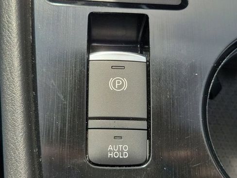 Used 2023 Nissan Rogue SV AWD/4WD image 30