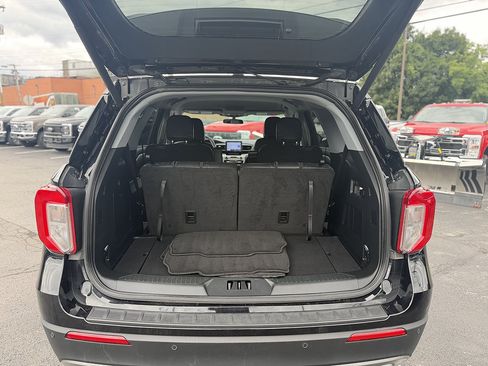 Certified 2023 Ford Explorer XLT w/ Equipment Group 202A AWD/4WD image 6
