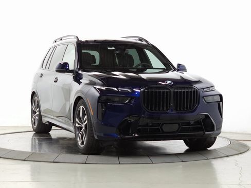 Used 2026 BMW X7 xDrive40i w/ M Sport Package AWD/4WD image 1