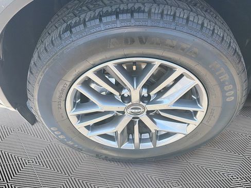 Used 2023 Nissan Rogue S FWD image 29