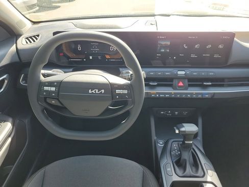 New 2026 Kia K4 LXS image 17