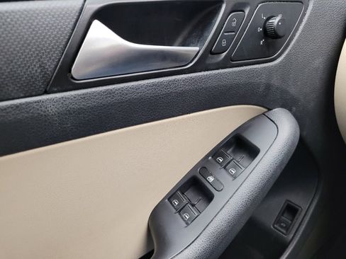 Used 2014 Volkswagen Jetta SE image 27