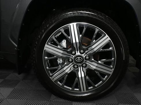 Used 2026 Toyota Sequoia Capstone AWD/4WD image 36