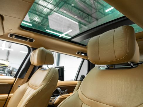 Used 2023 Land Rover Range Rover Long Wheelbase Autobiography AWD/4WD image 17