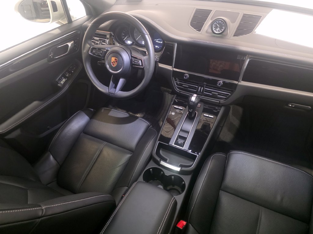 Certified 2026 Porsche Macan S AWD/4WD image 20