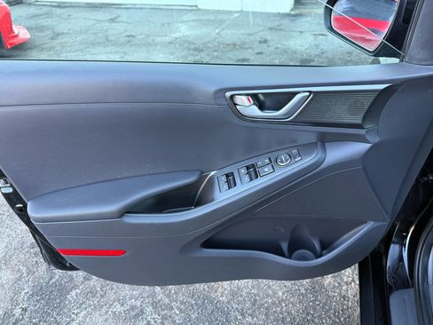 Used 2022 Hyundai Ioniq Blue image 15