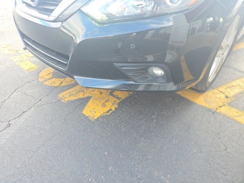 Used 2016 Nissan Altima 3.5 SL w/ 3.5 Technology Package image 10