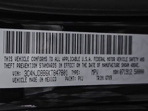 Used 2019 Jeep Compass Latitude w/ Cold Weather Group AWD/4WD image 40