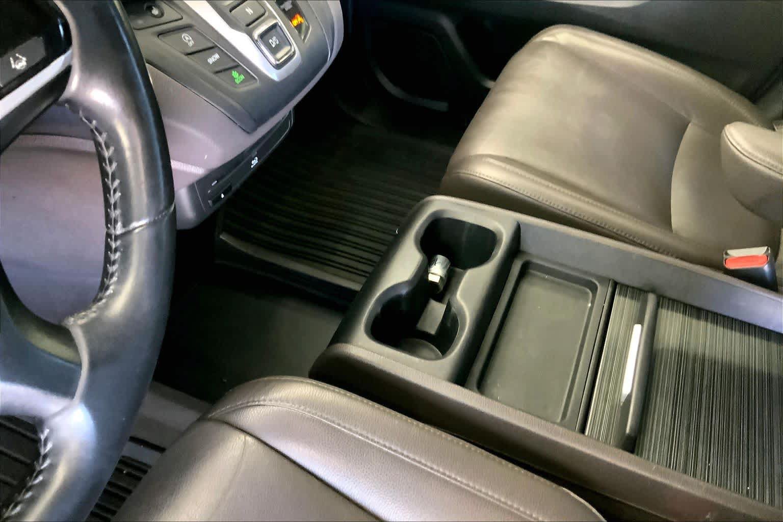 Used 2018 Honda Odyssey Touring image 16