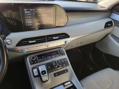 Used 2020 Hyundai Palisade SEL image 3
