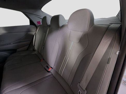 Used 2025 Hyundai Elantra Sport FWD image 22