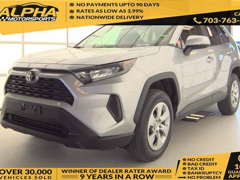 Used 2022 Toyota RAV4 LE AWD/4WD image 1