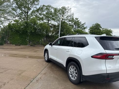 Used 2026 Toyota Grand Highlander AWD image 5