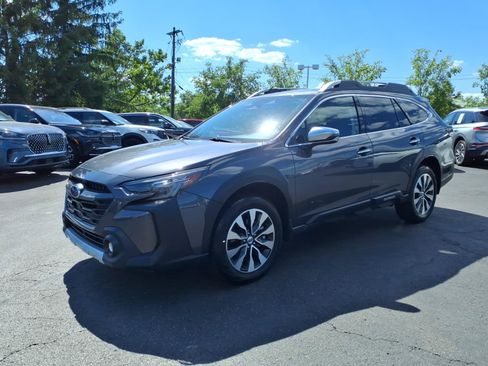 Used 2024 Subaru Outback Touring w/ Popular Package #2 AWD/4WD image 3