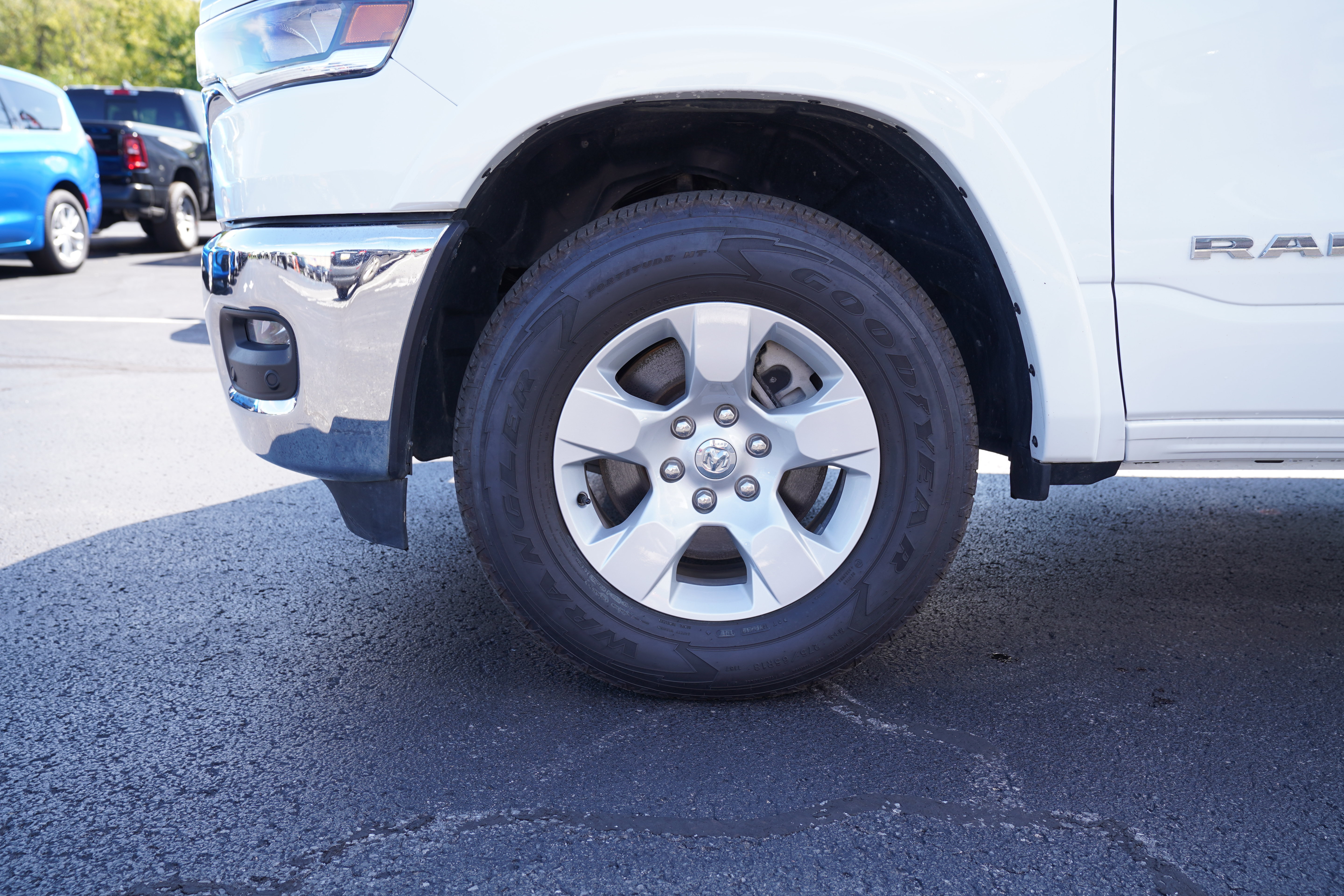 Used 2025 RAM 1500 Big Horn AWD/4WD image 15