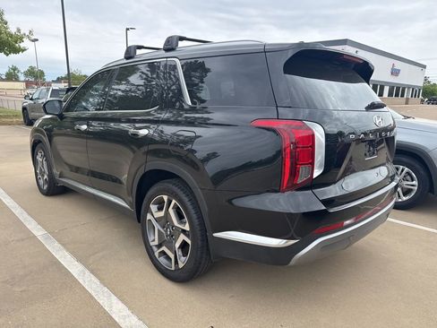 Used 2023 Hyundai Palisade Limited image 2
