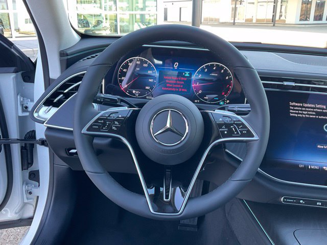 Used 2025 Mercedes-Benz E 350 4MATIC Sedan image 30