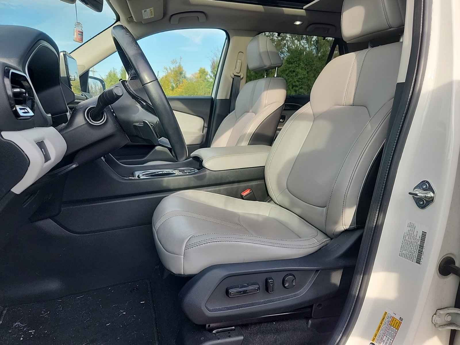 Used 2024 Honda Pilot Touring image 16
