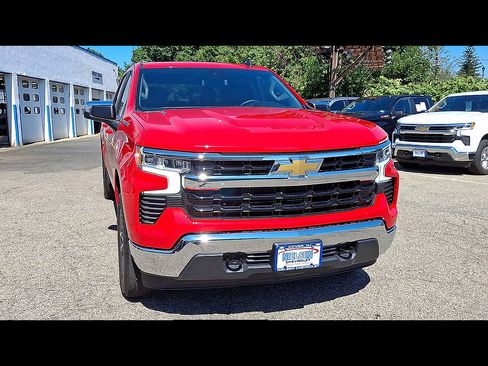 Certified 2024 Chevrolet Silverado 1500 LT AWD/4WD image 3