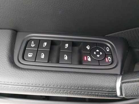 Used 2022 Porsche Cayenne E-Hybrid Coupe image 30