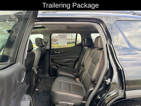 Used 2021 GMC Acadia AT4 w/ Technology Package image 9