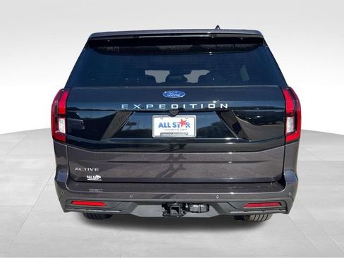 New 2025 Ford Expedition Active image 8