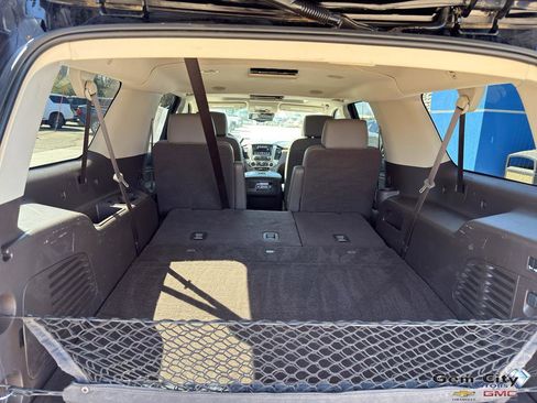 Used 2020 GMC Yukon XL Denali w/ Denali Premium Package AWD/4WD image 8