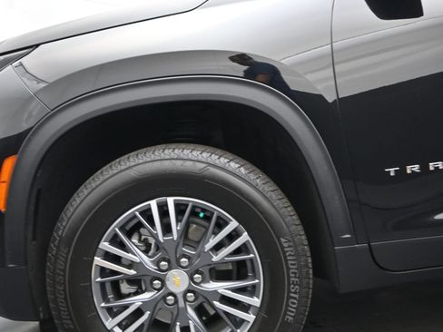 Certified 2026 Chevrolet Traverse LT FWD image 21