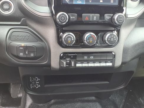 New 2026 RAM 5500 Tradesman w/ Chrome Appearance Group AWD/4WD image 18