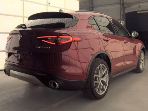 Used 2018 Alfa Romeo Stelvio Ti Sport AWD/4WD image 3