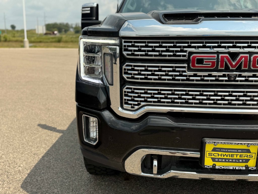 Used 2023 GMC Sierra 3500 Denali w/ Denali Ultimate Package AWD/4WD image 4