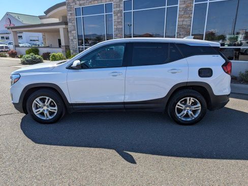 Used 2020 GMC Terrain SLE AWD/4WD image 2