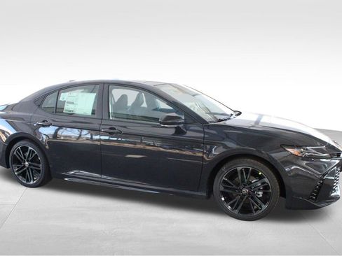 New 2026 Toyota Camry XSE FWD image 17