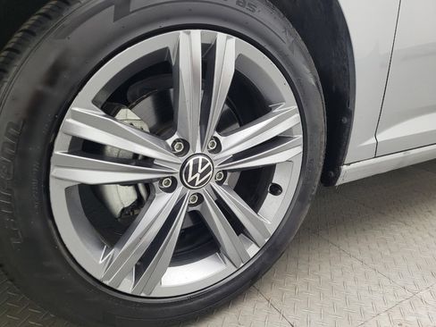 Used 2024 Volkswagen Jetta SE FWD image 31