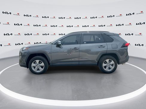 Used 2023 Toyota RAV4 XLE AWD/4WD image 5