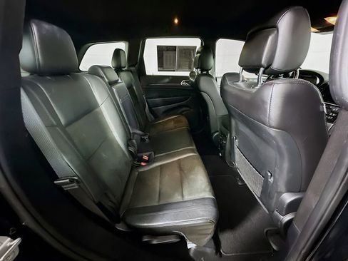 Used 2021 Jeep Grand Cherokee Laredo X image 11